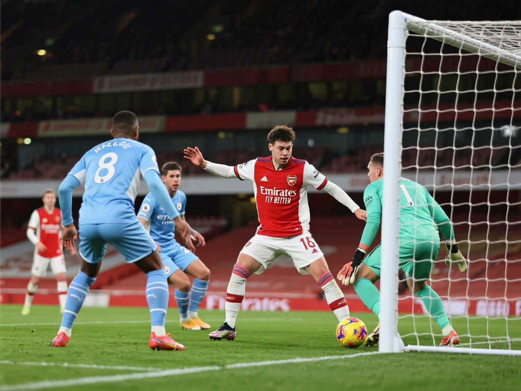 贺宇:阿森纳战术存分歧;巴黎需缓解马尔基尼奥斯防守压力 贺宇:阿森纳战术存分歧;巴黎需缓解马尔基尼奥斯防守压力